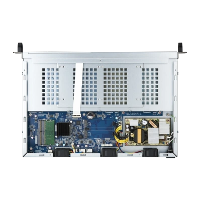 QNAP TS-451DeU QNAP TS-451DeU