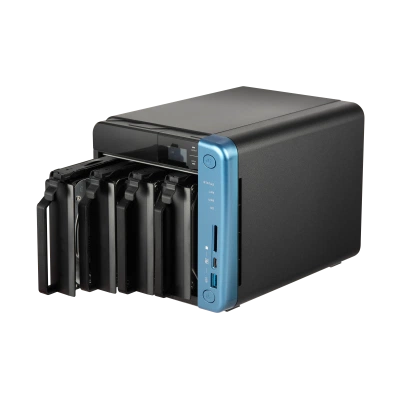 QNAP TS-453B QNAP TS-453B