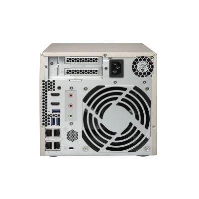 QNAP TVS-473e QNAP TVS-473e
