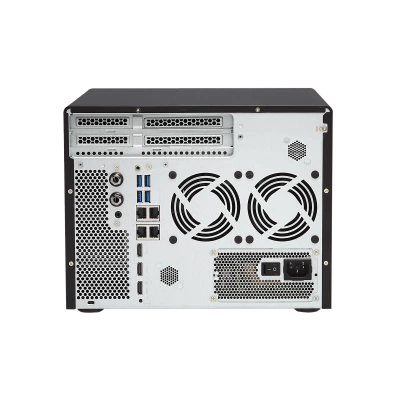 QNAP TVS-882 QNAP TVS-882