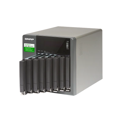 QNAP TVS-882ST3 QNAP TVS-882ST3